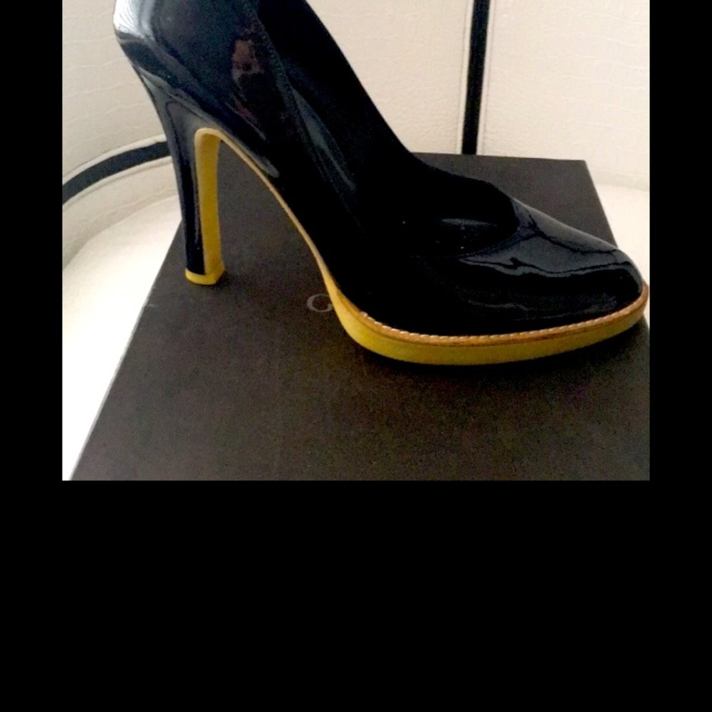 Gucci patent heels